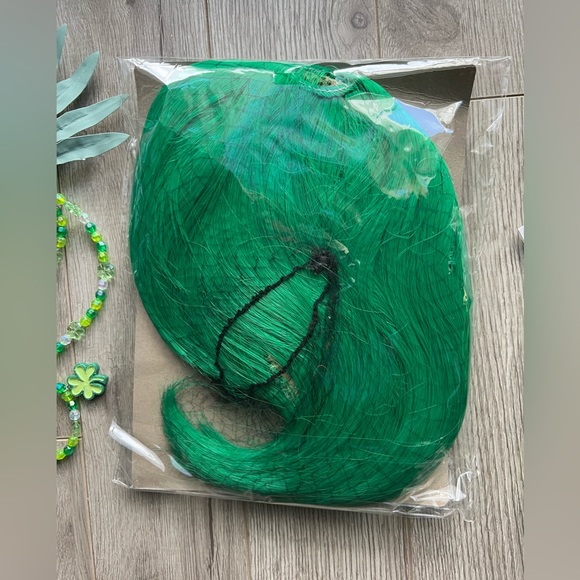 NWT ST PATRICKS DAY LEPRECHAUN ☘️ GREEN Wig & Accessories 🍀 - Picture 6 of 6